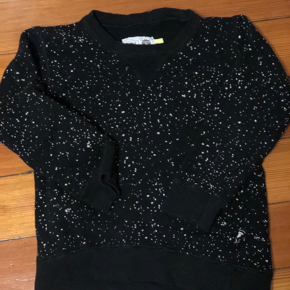 Black sweatshirt